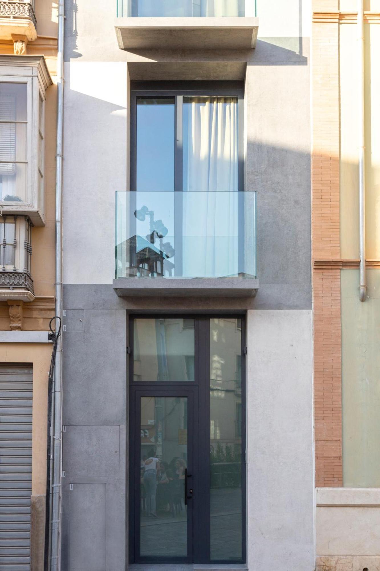 Magnificent Renovated 2bd 2bth Duplex With Backyard - Centre Lejlighed Málaga